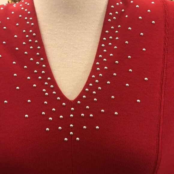 Rafaella Studio. Studded V-Neck Top. Size 1X Bust 46". 3/4 Sleeve. Stretch B8 - Picture 2 of 6